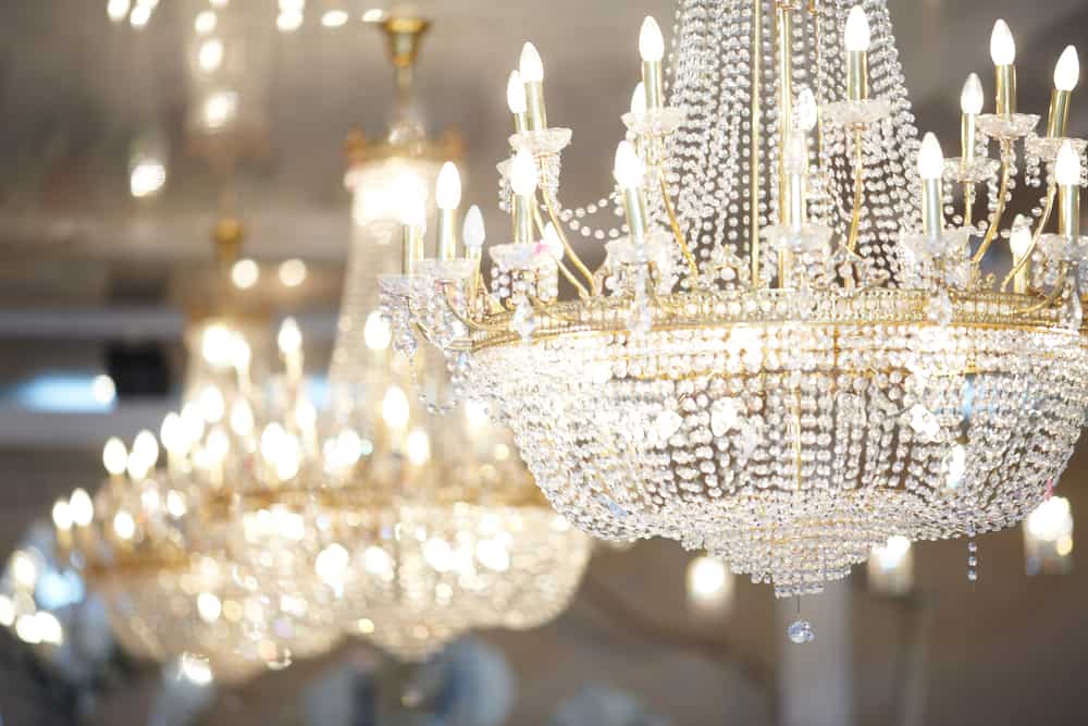 Beautiful,Crystal,Chandelier,In,A,Room